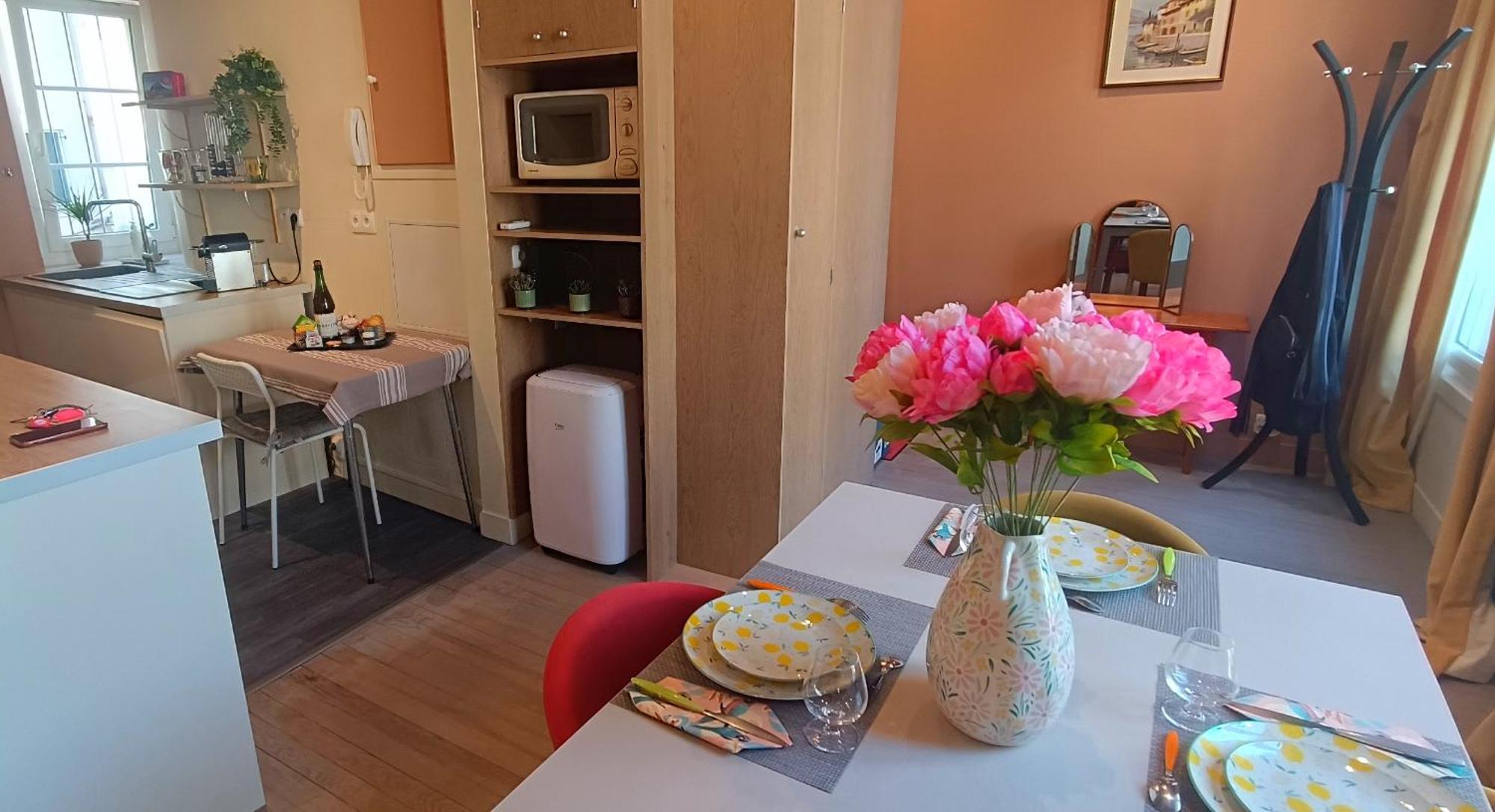 קאין Appartement De Style - Rue Pietonne - Centre Ville מראה חיצוני תמונה