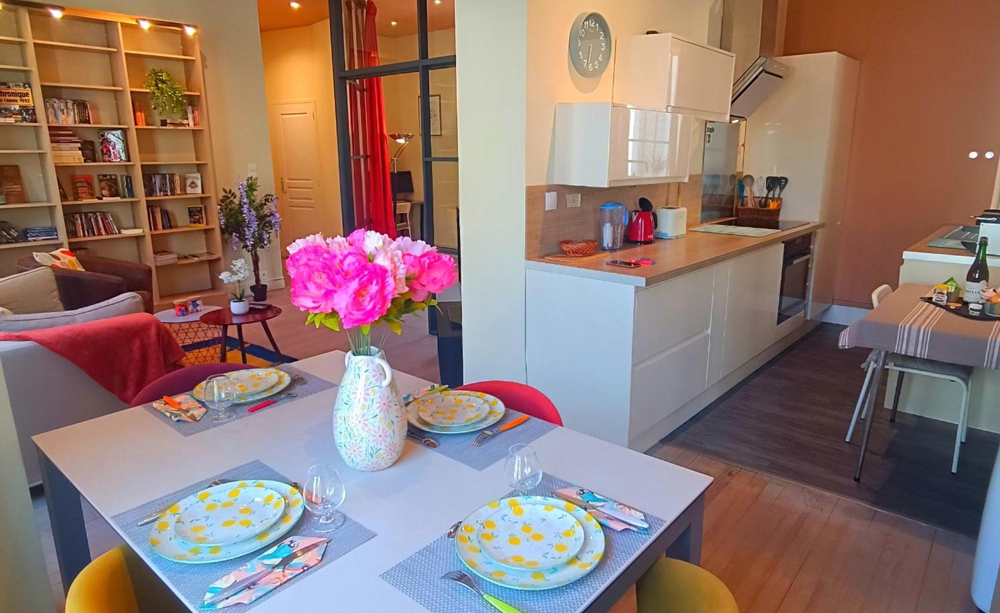 קאין Appartement De Style - Rue Pietonne - Centre Ville מראה חיצוני תמונה